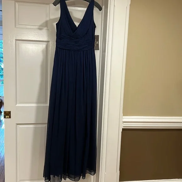 Monique Lhuillier Bridesmaids Navy Dress. 6. New with tags. - Picture 9 of 17